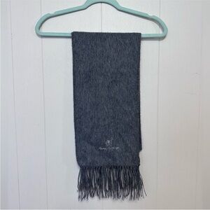Elegant Gray Scarf with Fringe